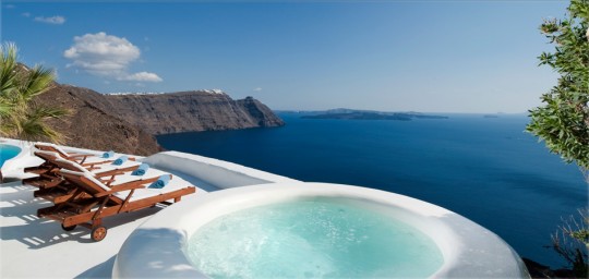 Santorini’s Astra Suites Among Best Hotels In The World